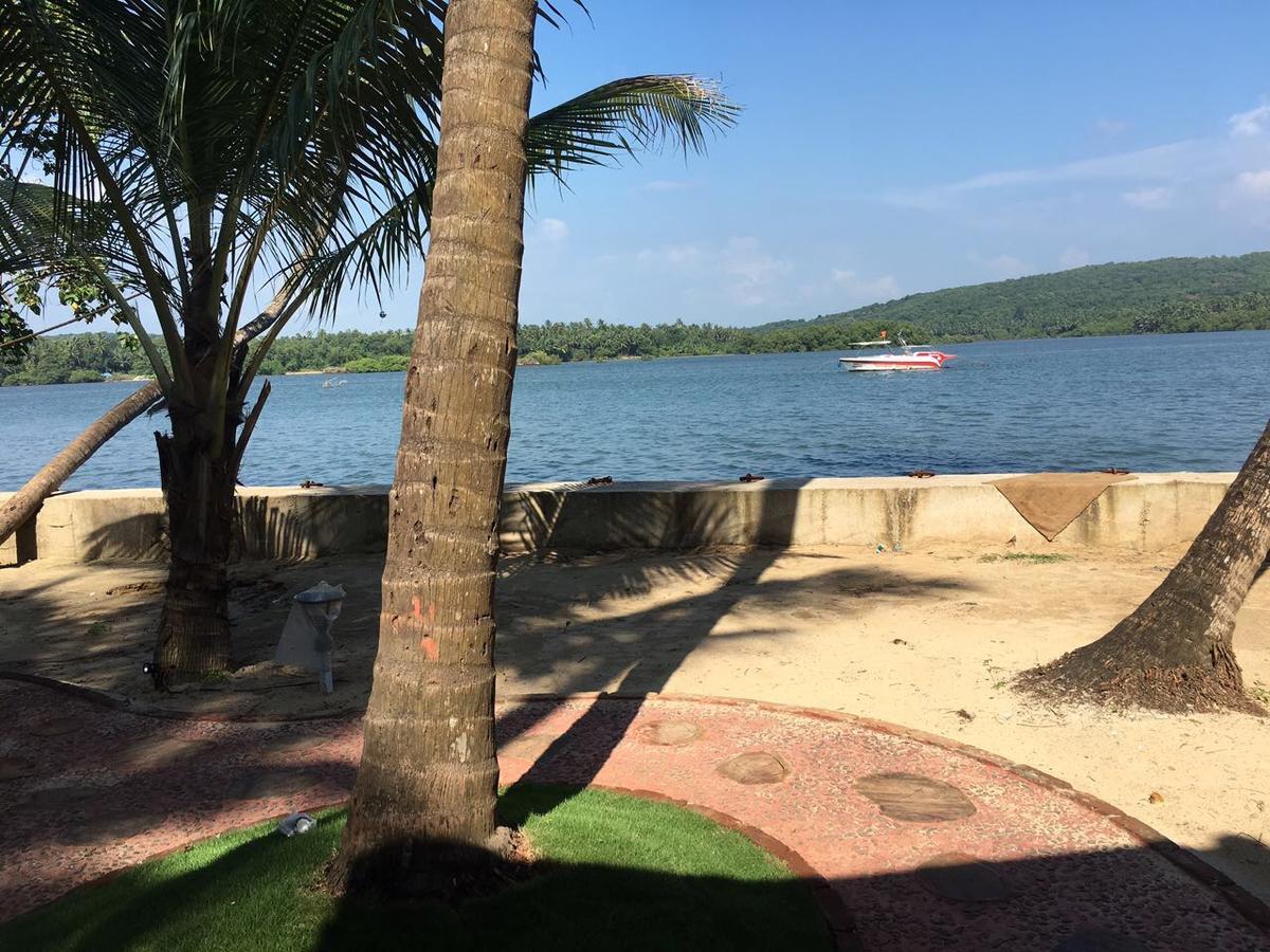 Breezywood Resort มัลวาน ภายนอก รูปภาพ