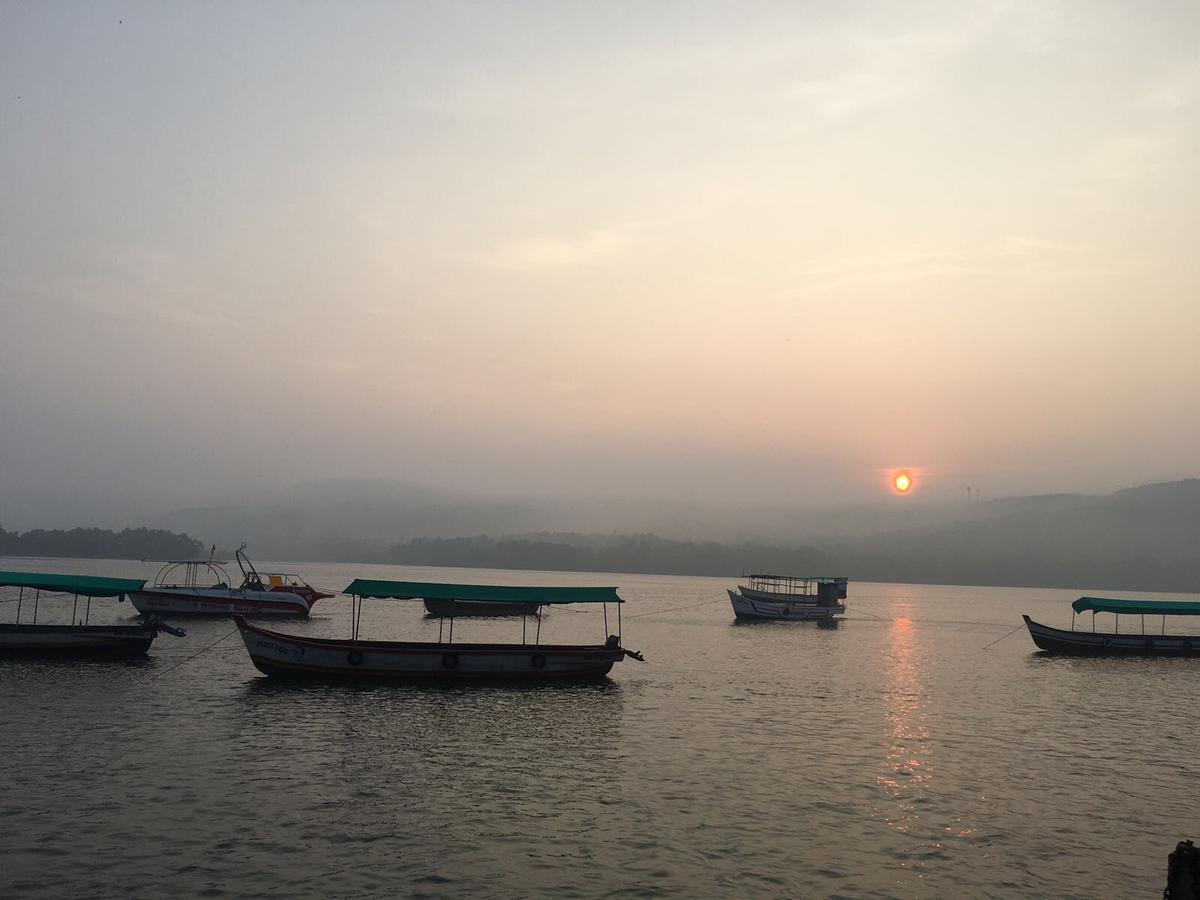 Breezywood Resort มัลวาน ภายนอก รูปภาพ